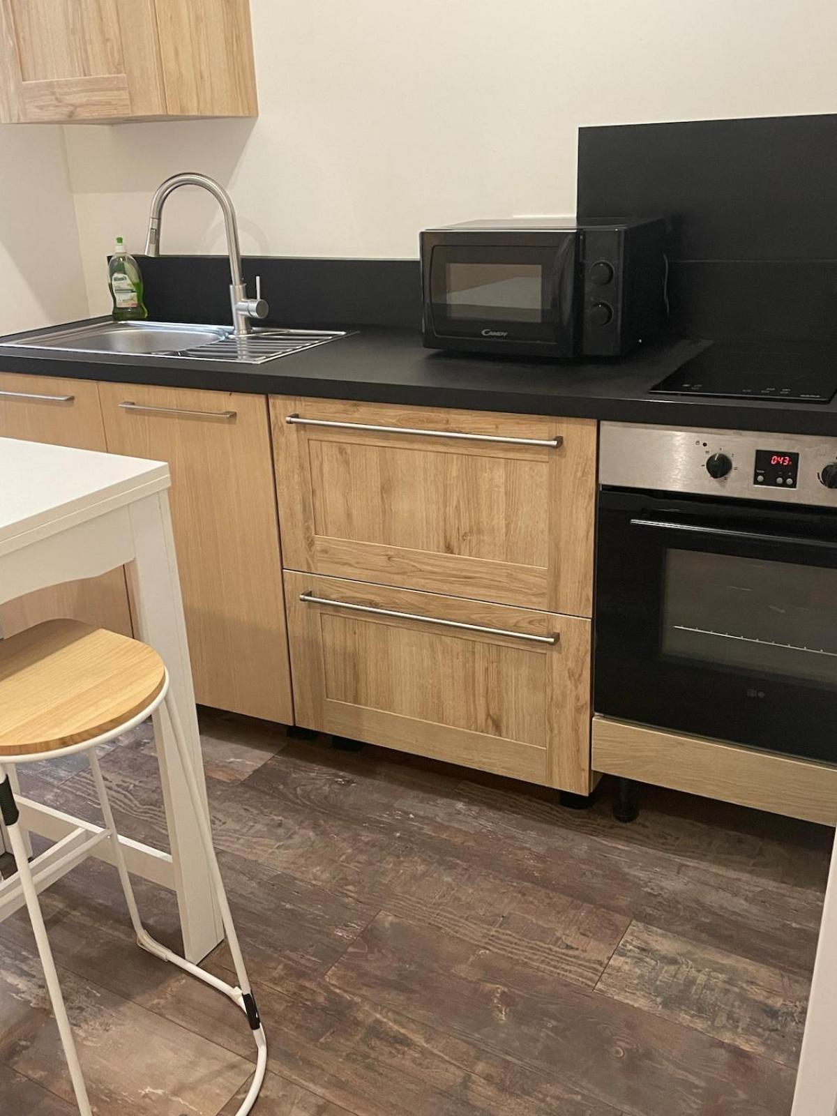 Magnifique Studio, Centre Ville, Climatisation, Gare * Castelnaudary
